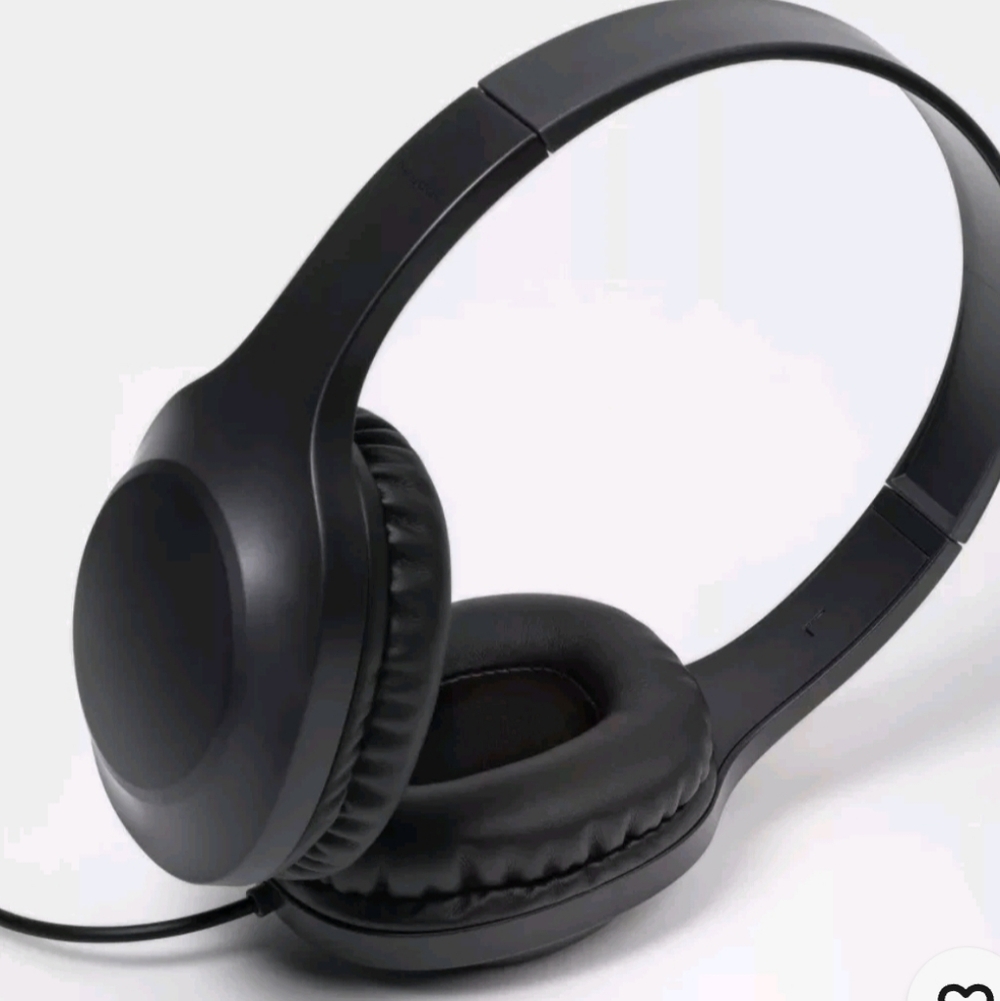 Heyday On-Ear Headphones in Black